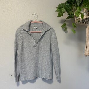 American Eagle Outfitters Light Gray Ribbed V-Neck Collared Sweater